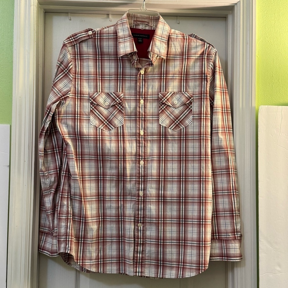 Banana Republic Men’s LS Button Up Shirt Epaulettes Burgundy Plaid